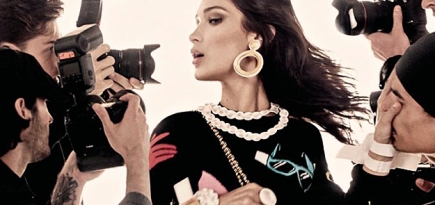 Джиджи и Белла Хадид на первых кадрах со съемок Moschino