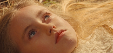 Очень странный тизер режиссерского дебюта Хлои Севиньи