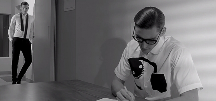 Он и его тень: новый мини-фильм от универмага Harrods