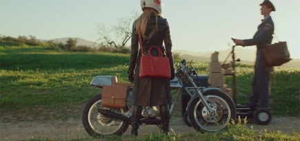 Два новых мини-фильма Prada из цикла \"Сны почтальона\"