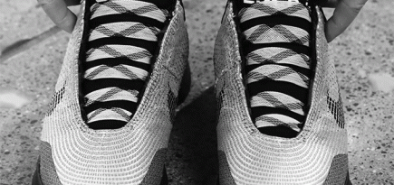 Nike и вправду выпустит самозашнуровывающиеся кроссовки