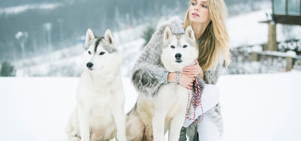 Ясмина Муратович и хаски в зимней съемке Buy by Me