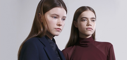 Показ Виктории Бекхэм: макияж и прически