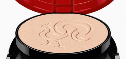 Компактная пудра Giorgio Armani с эффектом сияния