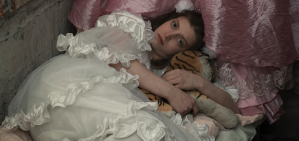 «Игрушки»: как устроена жутковатая реальность датской театральной компании Signa