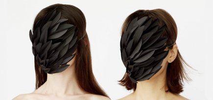 Знакомьтесь, Настя Пилепчук. Она делает необычные маски из металла, дерева или CD-дисков