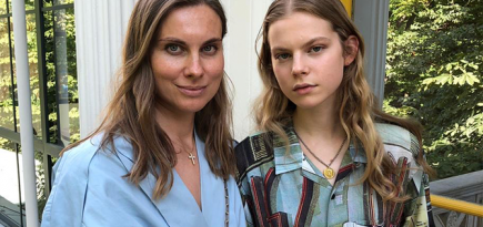 «Было страшно даже взглянуть на тот полуторакилометровый подиум»: мамы моделей вспоминают волнительные моменты в карьере дочерей