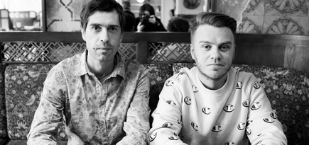 Завтрак с шефом: Максим Покровский — о нью-йоркском борще и новой жизни «Ногу свело!»