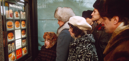 30 лет на сцене: Саша Сутормина — о том, как «Макдональдс» стал больше, чем ресторан