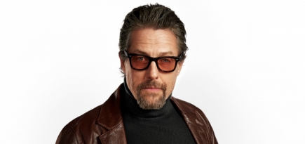 «Я тщательно отвратителен». Хью Грант максимально коротко рассказал о своем образе в «Джентльменах»