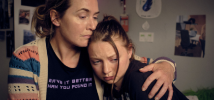 Появился первый кадр из фильма «Я — Рут» с Кейт Уинслет и ее дочерью