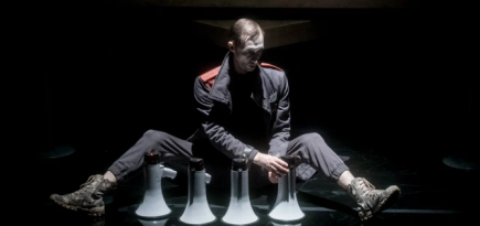 Мастерская Брусникина покажет спектакль «Сван» Юрия Квятковского