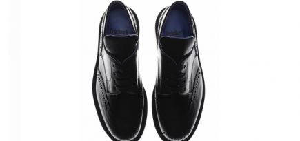 Burberry выпустит ботинки в коллаборации с Tricker's