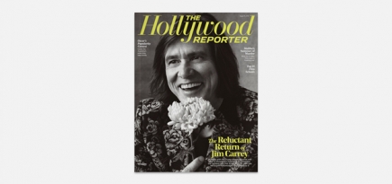 Джим Керри позирует с цветком на новой обложке The Hollywood Reporter