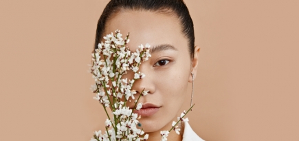 Ксения Сухинова, Ян Гэ, Маргарита Мамун и Юлианна Караулова — о весне и любимых цветах