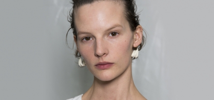 Тренд: макияж barely there