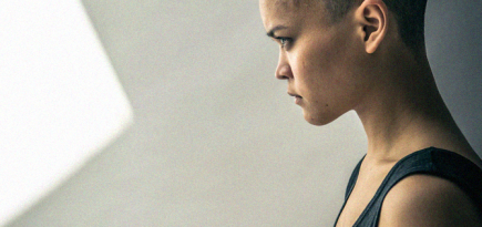 Женщины в России смогут работать парашютистами и машинистами поездов метро