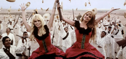 Карден в кино. Как дизайнер одевал Марину Влади и Жанну Моро