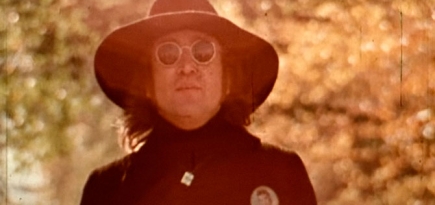 Джон Леннон гуляет по осеннему Нью-Йорку в клипе «Mind Games»