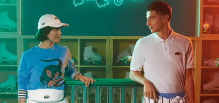 Lacoste и Netflix выпустили коллаборацию, в которой переосмыслили логотип бренда