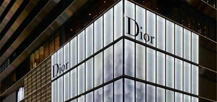 Dior Homme провел показ и открыл новый бутик в Токио
