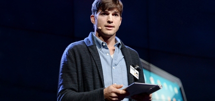 Эштон Катчер устроился работать в Lenovo