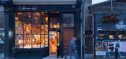 В Лондоне появится концептуальный книжный магазин с баром и запретом на смартфоны