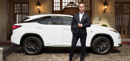 Презентация Lexus RX: спектакль, в котором только главные роли