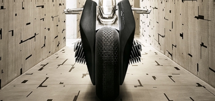 Компания BMW представила сверхбезопасный мотоцикл, с которого невозможно упасть