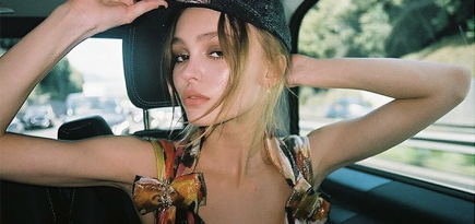 Роза майская: Лили-Роуз Депп в новой кампании Chanel