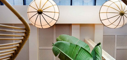 Смешать все стили — получить барселонский: отель Cotton House Hotel