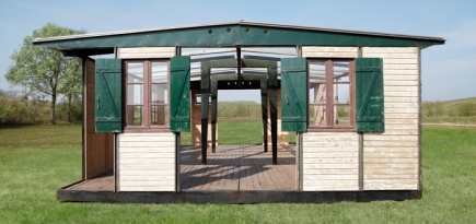 Разборный дом Жана Пруве на торгах Phillips