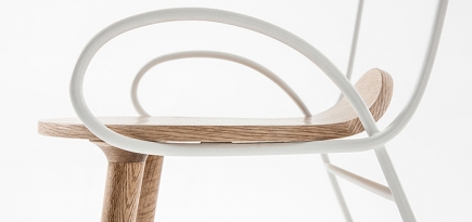 Девичьи изгибы: стулья от Atelier Deshaus