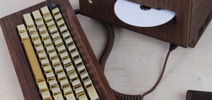 Сделай сам: шведский дизайнер \"выпилил\" деревянный Macintosh вручную