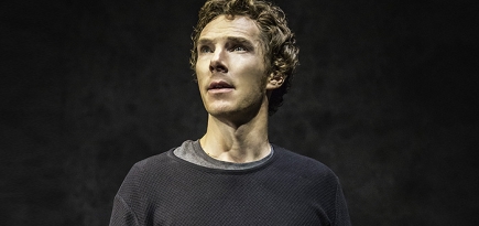 Бенедикт Камбербэтч раскритиковал правительство со сцены театра