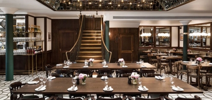 Les Deux Salons открылся после капитального ремонта