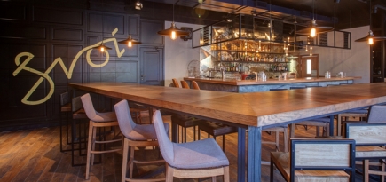 На Фонтанке миксы пил: питерский бар Svoi