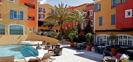 Живая легенда: отель Byblos Saint-Tropez