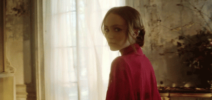 Лили-Роуз Депп в двух новых тизерах рекламы Chanel