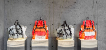 Херон Престон сделал коллекцию одежды и аксессуаров из парашютов для Ssense