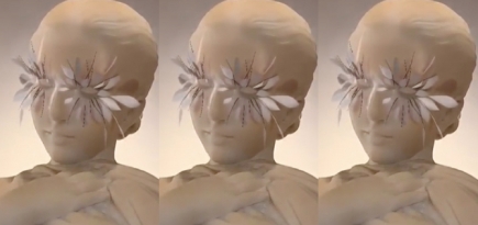 В инстаграме появился фильтр по мотивам макияжа с показа Valentino