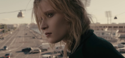 Сценарист «Лета» Кирилла Серебренникова снял видео для Монеточки