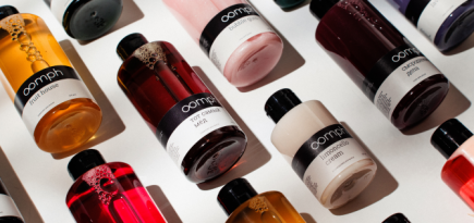В России открылись магазины Oomph — от партнера Lush