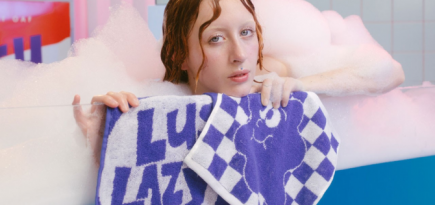 Lush выпустил пижамы, полотенца и носки в коллаборации с Lazy Oaf