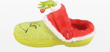 Crocs выпустит рождественские сабо с Гринчем