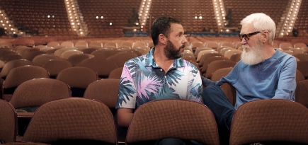 Адам Сэндлер стал героем нового выпуска шоу «Мой следующий гость не нуждается в представлении»