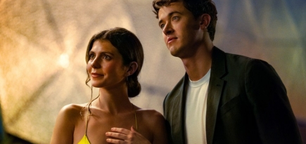 Netflix выпустил трейлер сериала «Люди, которых мы встречаем в отпуске»