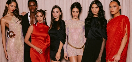 Эмили Ратаковски станет лицом совместного дропа H&M и Stella McCartney