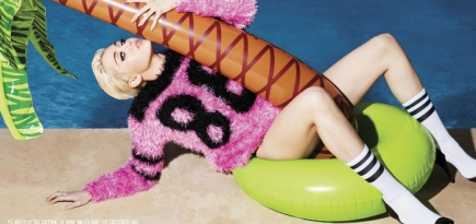 Карл Лагерфельд снял Майли Сайрус для V Magazine