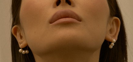 20 лаконичных украшений в подарок на 8 Марта — и все российских брендов